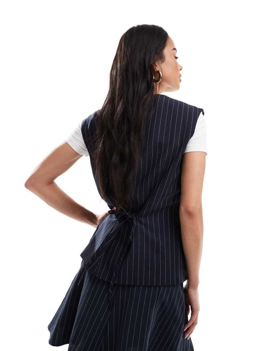 ASOS DESIGN skräddarsydd kavaj i marinblå randig kostym med knytfront - Image 3