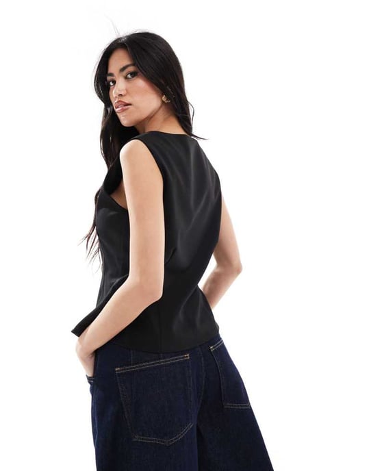 ASOS DESIGN skräddarsydd peplum väst med detaljer i svart - Image 3
