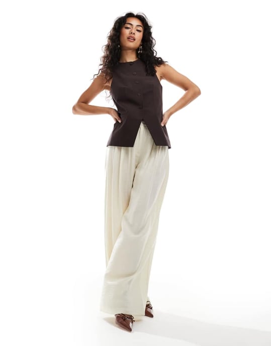 ASOS DESIGN hög krage väst i brun twill - Image 2