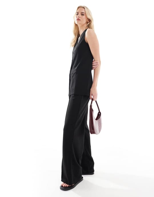 Vero Moda Tall långlinje jersey crepe västset i svart - Image 3