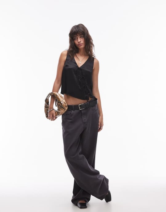 Topshop satin asymmetrisk knytväst i svart - Image 3