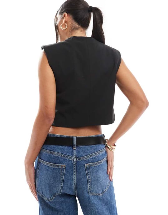 ASOS DESIGN hög hals boxig väst i svart - Image 4