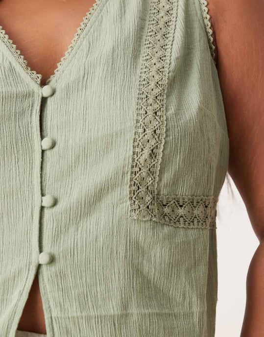 ASOS DESIGN Curve lace trim waistcoat in sage - Image 4