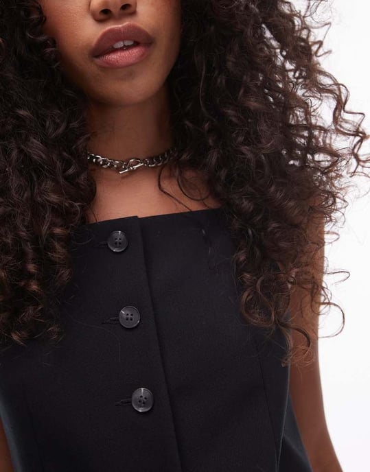 Topshop fyrkantig nackväst i svart - Image 3