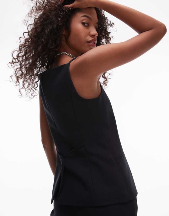Topshop fyrkantig nackväst i svart - Image 4