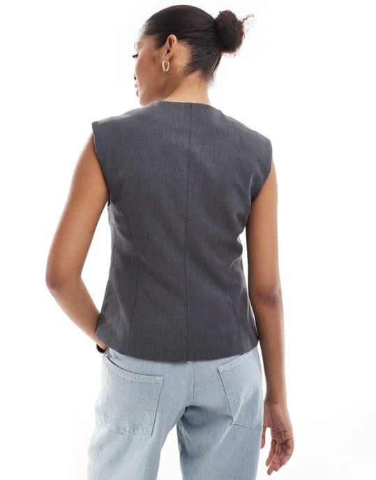 Selected Femme figursydd väst i mörkgrått - Image 4