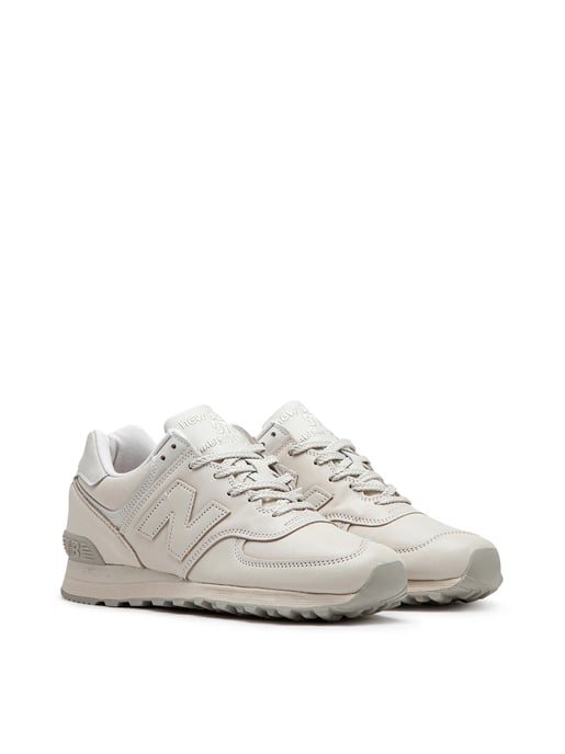 576 Tillverkade i Storbritannien Moderna lyxiga sneakers - Image 2
