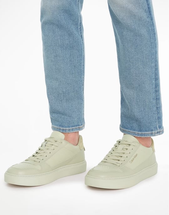 Låga sneakers med snörning - Image 6