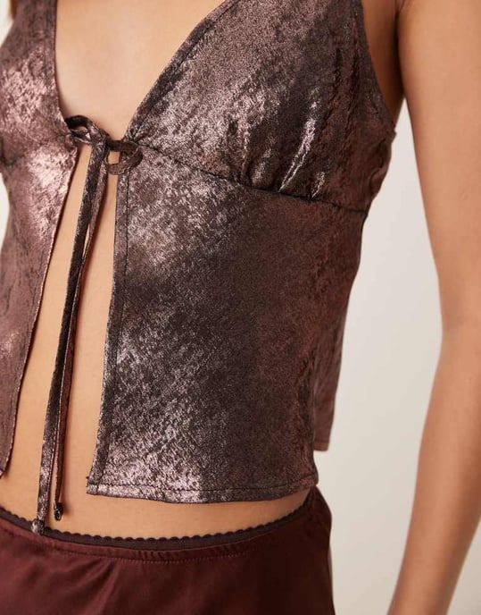 Miss Selfridge satin cami-top i rosa - Image 4
