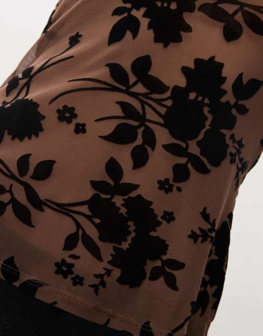 Motel bilancia tryckt blommönstrad bandeau-topp i brunt - Image 4