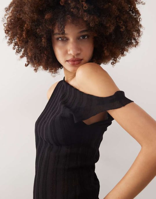 COLLUSION asymmetric off the shoulder tank in black - Image 4