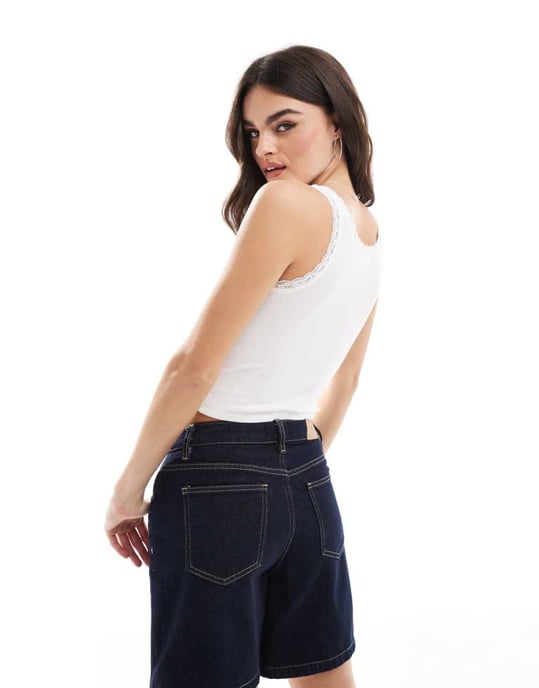 Hollister spetsdetalj linne i vitt - Image 3