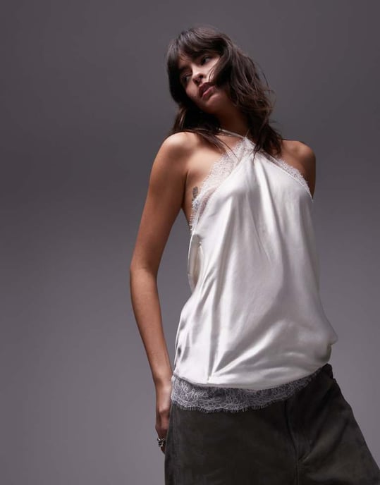 Topshop satin halterneck med spetsdetalj i elfenben - Image 1