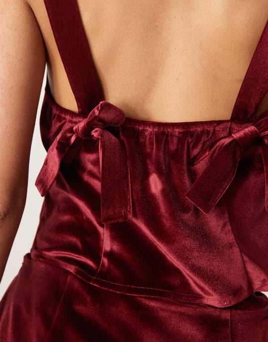 ASOS DESIGN sammetsko-ord topp med rosettremmar i vinröd - Image 2