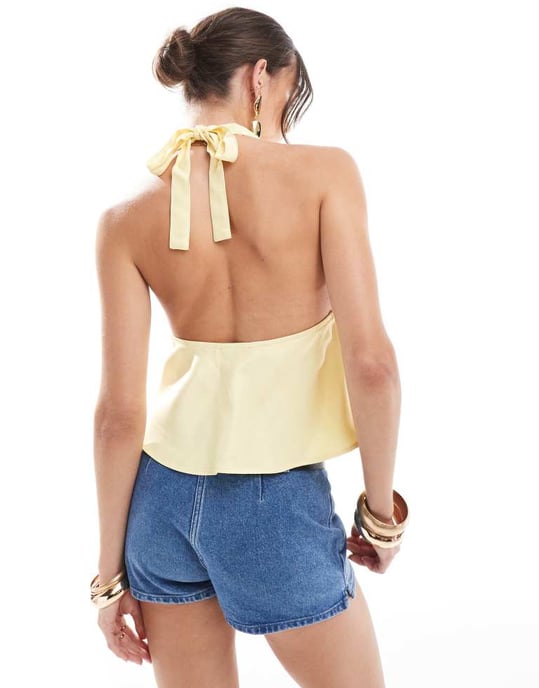 ASOS DESIGN satängsnitt halterneck topp i smörmjölk - Image 3