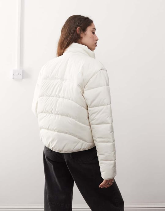 The North Face TNF 2000 puffer jacket in off white - Image 4