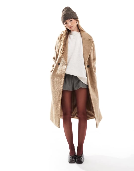 Vero Moda skräddarsydd kappa med sänkt axel i kamel - Image 1