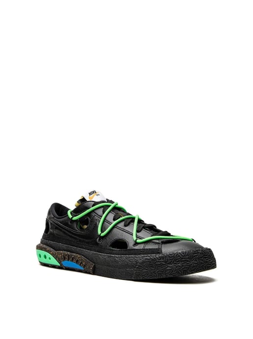 Nike Blazer Low '77 x Off-White Sneakers - Image 2