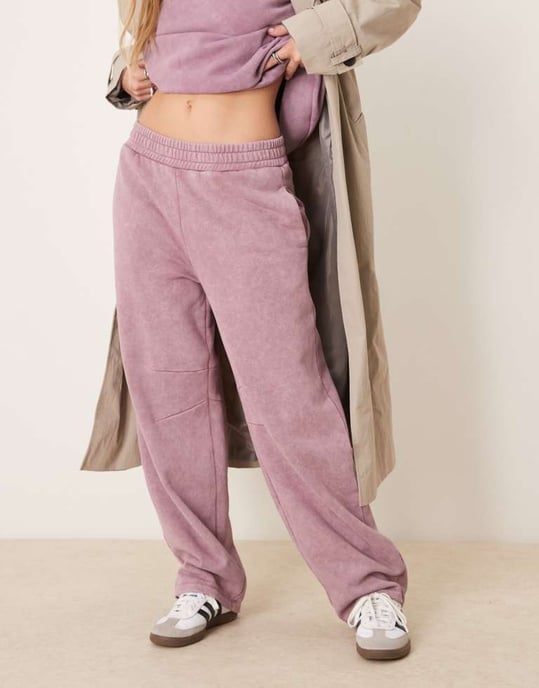 ASOS DESIGN joggers med tunn beläggning i tvättad lila - Image 2