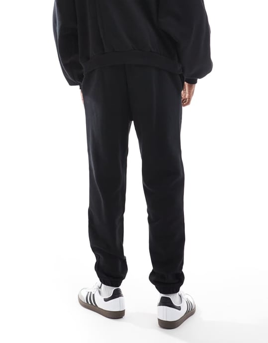 ASOS DESIGN premium tyngre tapered joggers 400gsm i svart - SVART - Image 3
