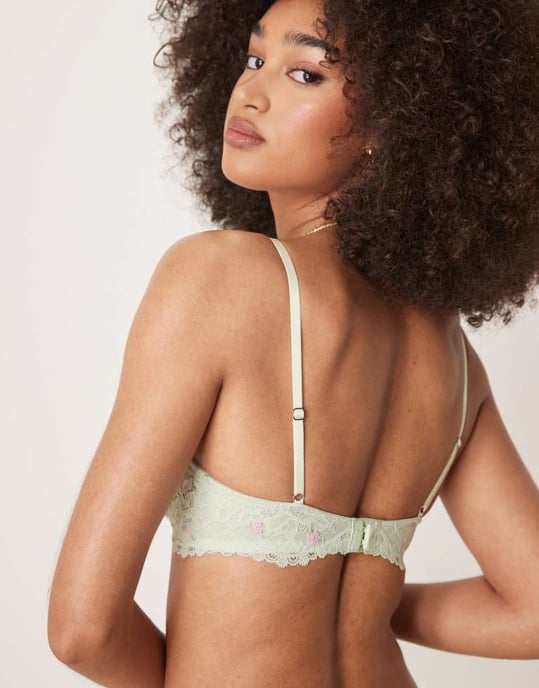 ASOS DESIGN Thea rosens blomma broderat spets behå med bygel i salviagrön - Image 3