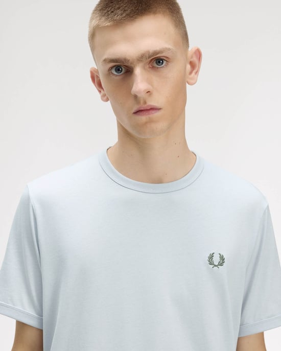 T-Shirt in Light Blue - Image 4