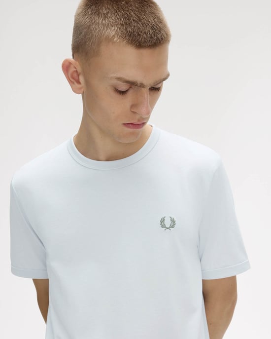 T-Shirt in Light Blue - Image 5