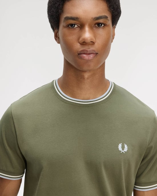 T-Shirt in Dark Green - Image 3