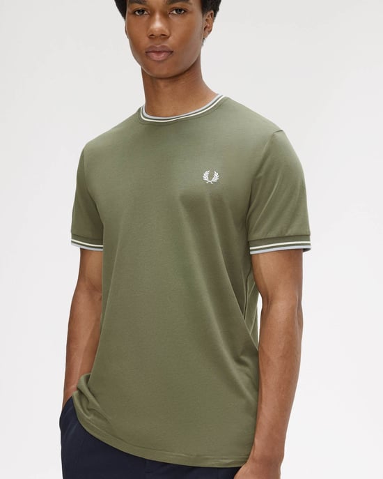T-Shirt in Dark Green - Image 5