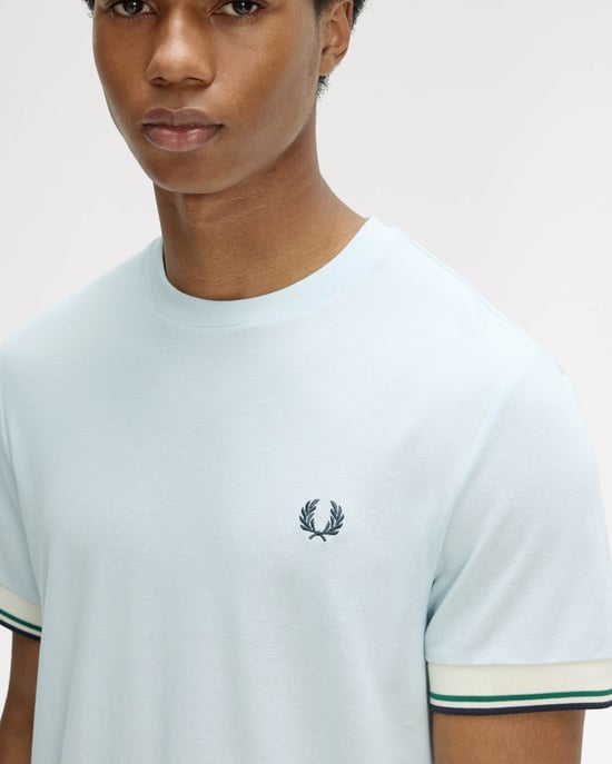 T-Shirt in Light Blue - Image 3