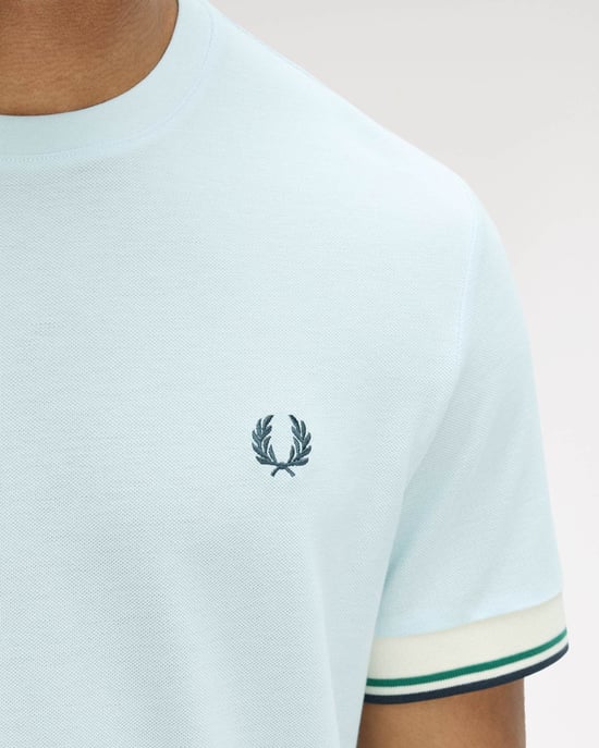T-Shirt in Light Blue - Image 5