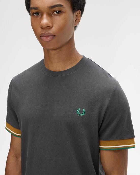 Cuff T-Shirt in Grey - Image 4