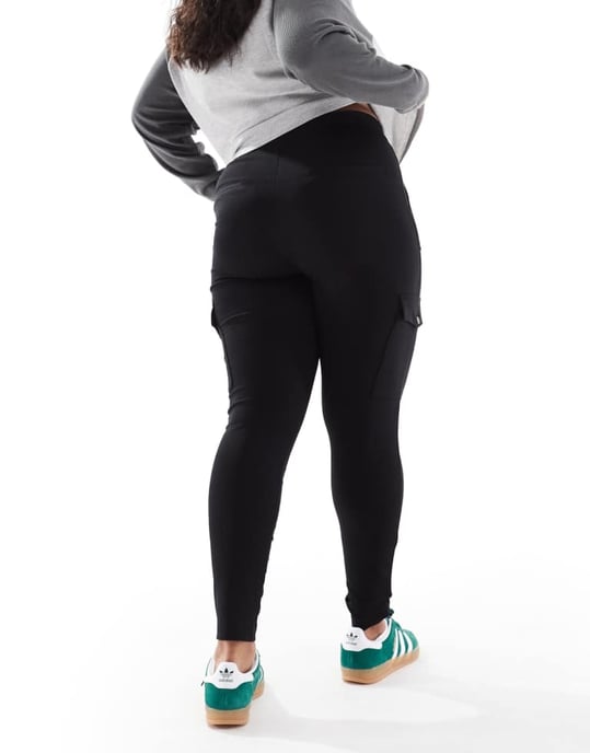 Dina cargo fickbyxor ponte leggings i svart - Image 2