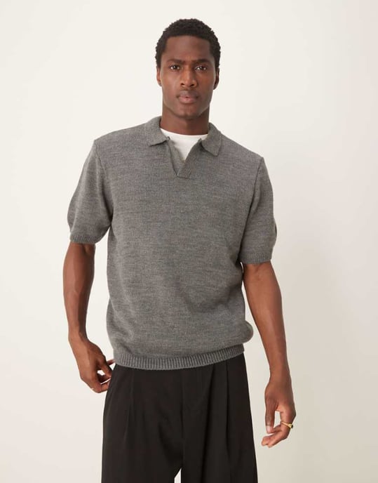 ASOS DESIGN stickad avslappnad polo t-shirt i grått - Image 1
