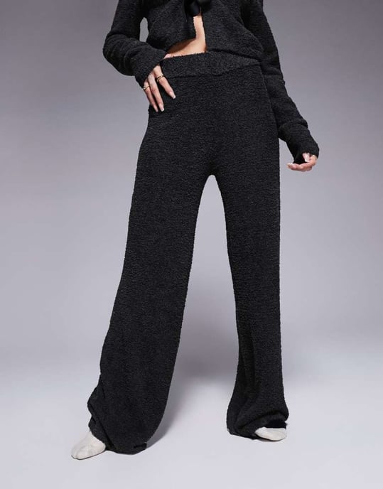ASOS DESIGN loungestrumpor med vida ben i svart - Image 3