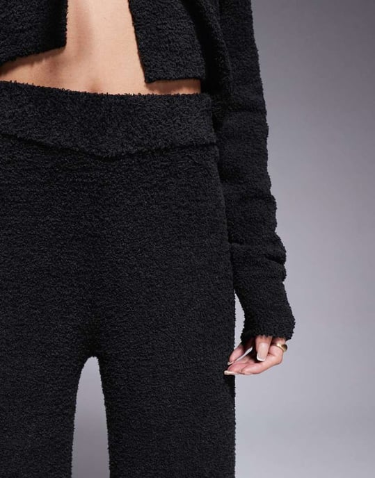 ASOS DESIGN loungestrumpor med vida ben i svart - Image 4