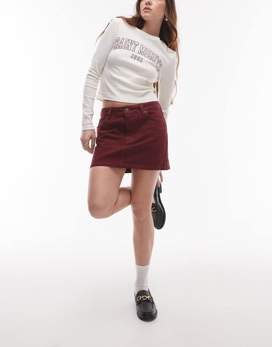 Topshop denim mini plisserad kjol i burgundy - Image 1
