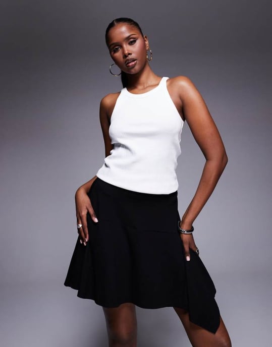 ASOS DESIGN asymmetrisk minikjol med godet-detalj i svart - Image 1