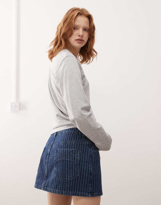 COLLUSION randig denim mini kjol i tvättad blå - Image 3
