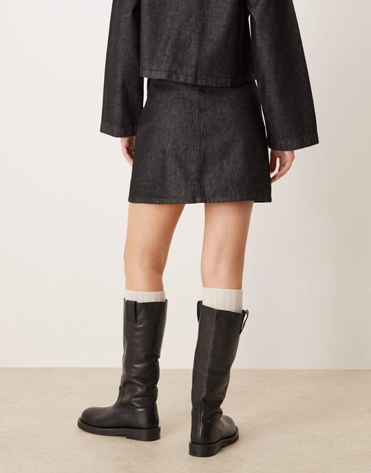 ASOS DESIGN denim skräddarsydd mini kjol med sömdetaljer i svart - Image 3
