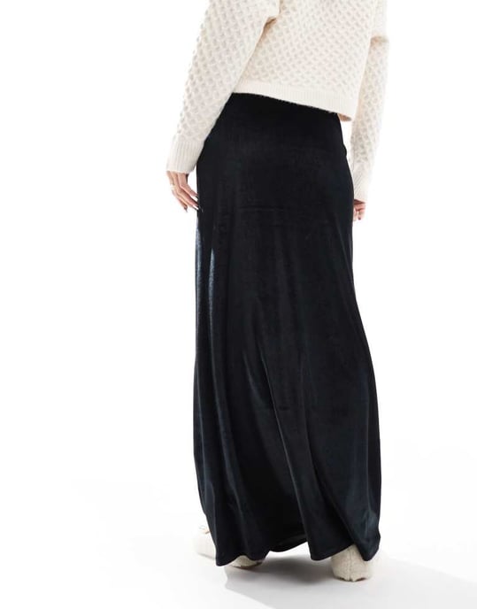 Miss Selfridge sammetsmaxikjol i svart - Image 4