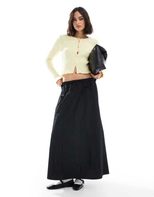 ASOS DESIGN A-linjead maxi kjol i taffeta i svart - Image 1