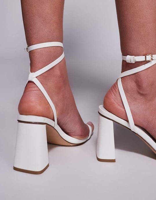 Simmi London Bora strappy block mid heeled sandals in white - Image 4