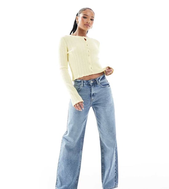 ONLY Petite Ella midjehöga raka jeans i mellanblått - Image 1