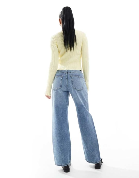 ONLY Petite Ella midjehöga raka jeans i mellanblått - Image 2