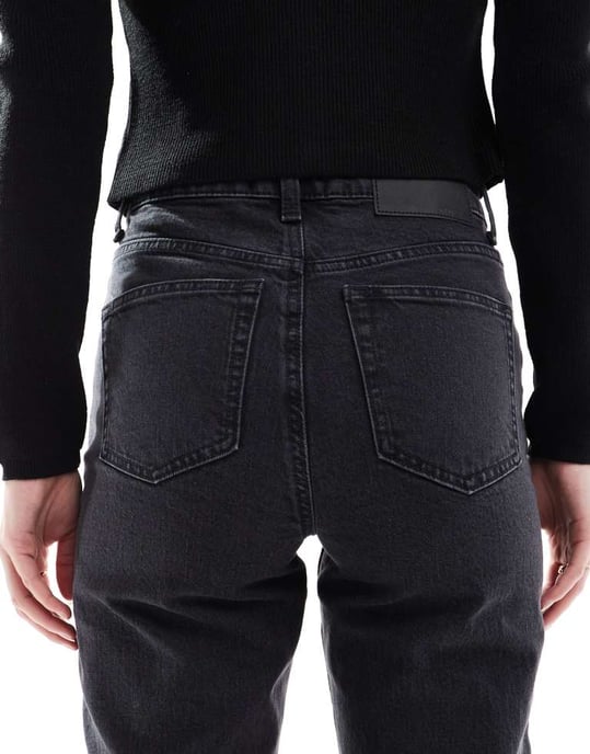 ASOS DESIGN Tall ankle grazer straight leg jeans in black - Image 4