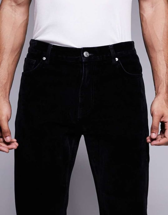 ASOS DESIGN raka passform fleecejeans i svart - Image 3