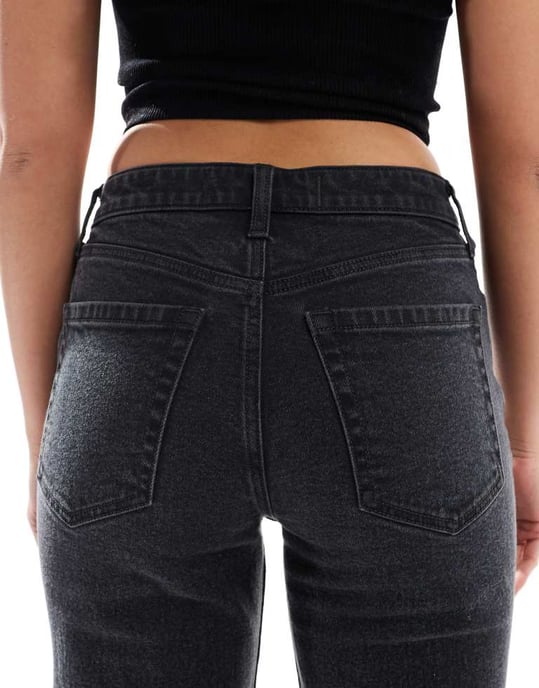 Hollister high rise straight leg jean in washed black - Image 4