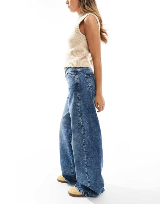 Pieces Selma high waisted wide leg jeans in medium blue rinse - Image 3