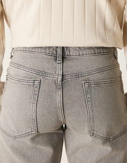 ASOS DESIGN vida utsvängda jeans i vintagegrå tvätt - Image 4